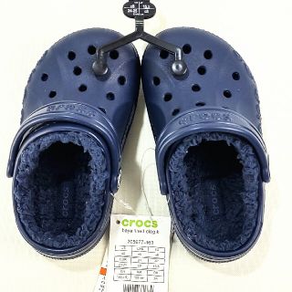 クロックス(crocs)のクロックス　キッズ　ボア　ファー　サンダル　crocs(サンダル)