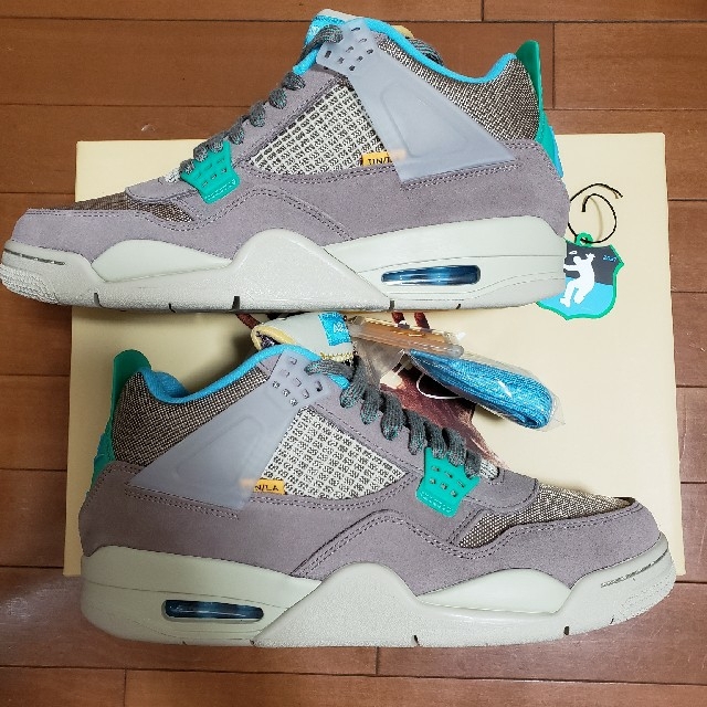 NIKE(ナイキ)のNIKE UNION AIR JORDAN 4 TAUPE HAZE 28.5 メンズの靴/シューズ(スニーカー)の商品写真