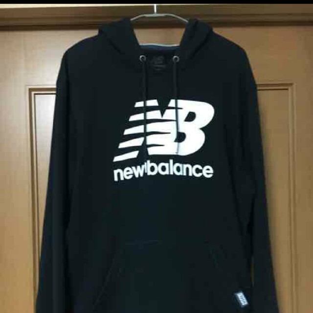 new balanceパーカー