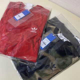 アディダス(adidas)のadidasのTシャツ　2枚組　サイズL 赤とカモフラージュ(Tシャツ/カットソー(半袖/袖なし))