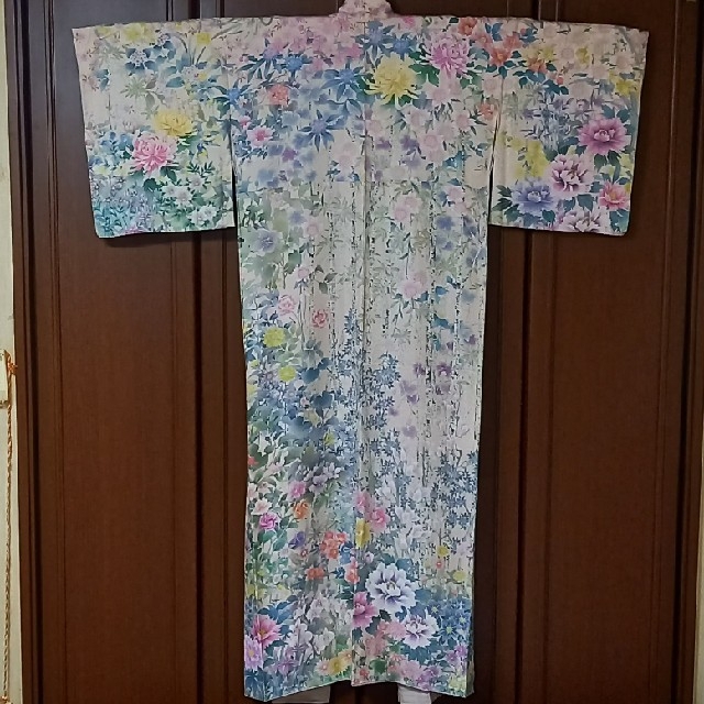 正絹　訪問着　可憐な着物　袷 レディースの水着/浴衣(着物)の商品写真