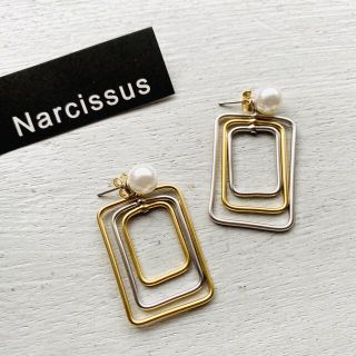 ナルシス(Narcissus)の新品 Narcissus ナルシス パールスクエアピアス 21ss(ピアス)