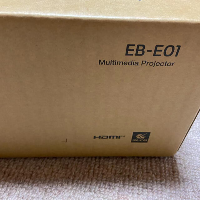 EPSON EB-E01新品　未開封　純正ケース付き