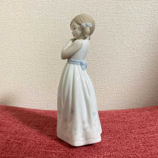 リヤドロ　LLADRO  我が家のプリンセス　箱あり　06973  リアドロ インテリア/住まい/日用品のインテリア小物(置物)の商品写真