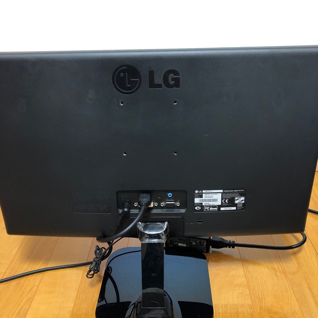 LG Electronics(エルジーエレクトロニクス)のLG ディスプレイ モニター 22M47VQ-P スマホ/家電/カメラのPC/タブレット(ディスプレイ)の商品写真