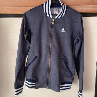 アディダス(adidas)のadidasジャケット(ブルゾン)