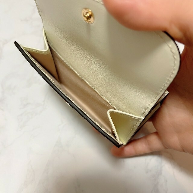54%OFF!】【54%OFF!】未使用品 Chloe コンパクトウォレット マーシー