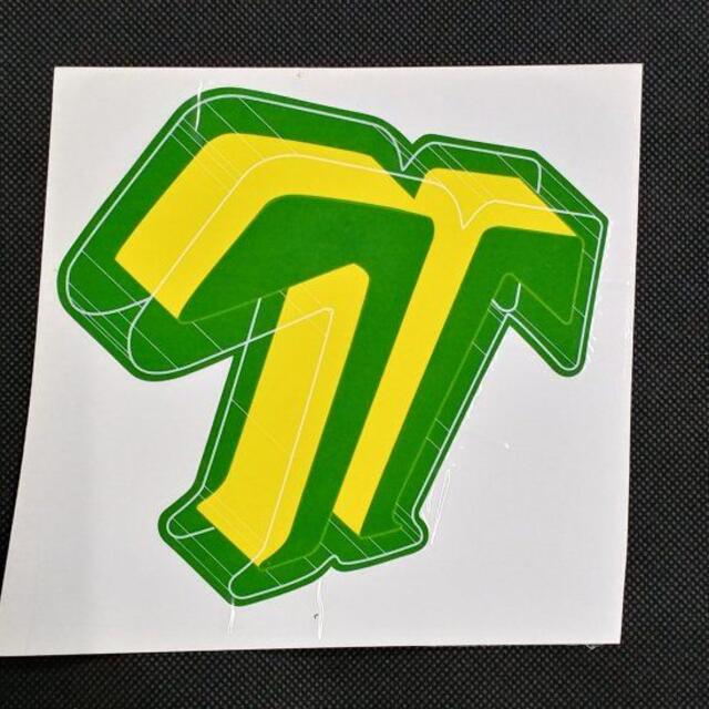 TECHNINE(テックナイン)のTECHNINE テックナイン【DIECUT T LOGO STICKER】緑黄 スポーツ/アウトドアのスノーボード(その他)の商品写真