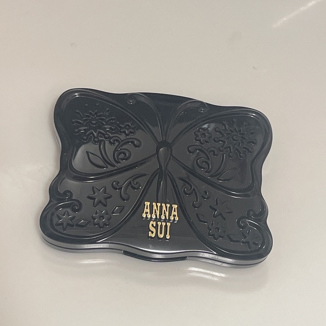 ANNA SUI(アナスイ)のアナスイ　アイカラートリオ02 限定版　ANNA SUI コスメ/美容のベースメイク/化粧品(アイシャドウ)の商品写真