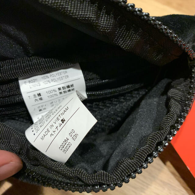 NIKE(ナイキ)の新品未使用　タグ付き　ウエストポーチ　ナイキ メンズのバッグ(ウエストポーチ)の商品写真