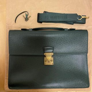 ヴィトン(LOUIS VUITTON) ビジネスバッグ(グリーン・カーキ/緑色系