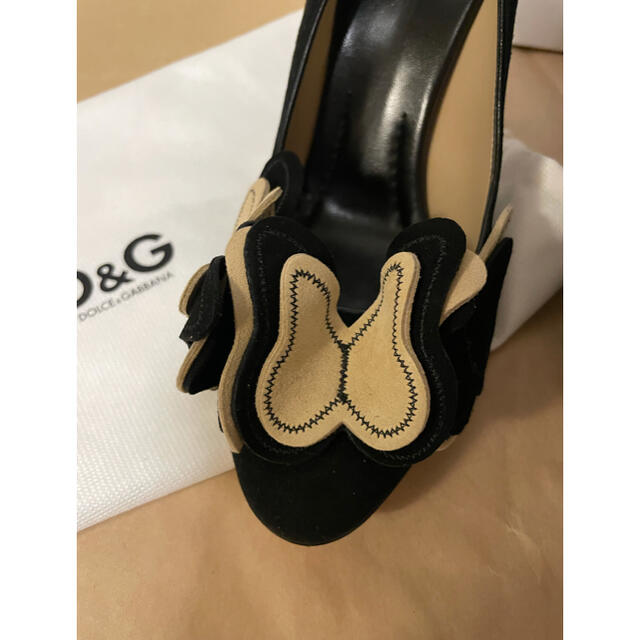 DOLCE&GABBANA(ドルチェアンドガッバーナ)の新品⭐︎未使用　D&G パピヨンスェードパンプス レディースの靴/シューズ(ハイヒール/パンプス)の商品写真