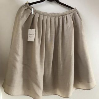 アナトリエ(anatelier)の新品　タックスカート　(ひざ丈スカート)