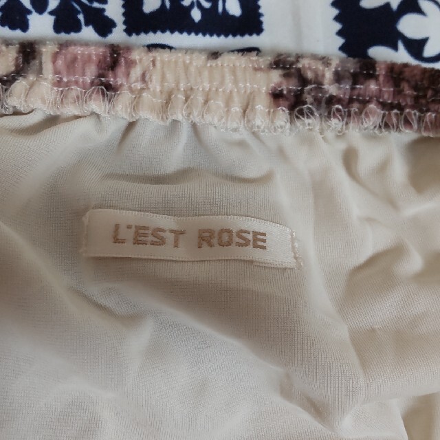 L'EST ROSE(レストローズ)の❴ラズベリーさま専用❵[新品タグ付き]レストローズ　サイズMひざ丈スカート レディースのスカート(ひざ丈スカート)の商品写真