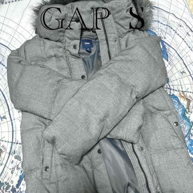 GAP(ギャップ)のユーズド　GAP レディース　グレー　ダウンジャケット　Ｓ レディースのジャケット/アウター(ダウンジャケット)の商品写真