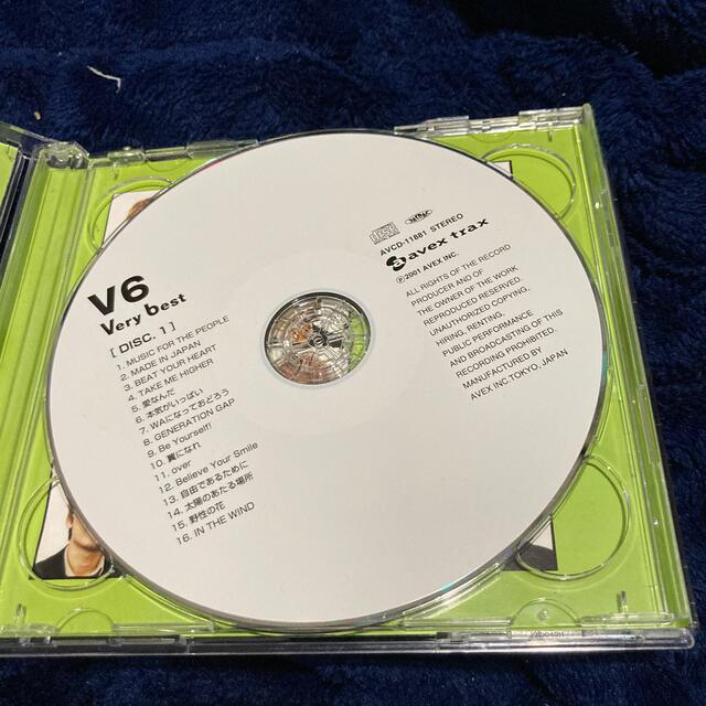 V6(ブイシックス)のV6 Very best ベストアルバム　2枚組　CD   エンタメ/ホビーのCD(ポップス/ロック(邦楽))の商品写真