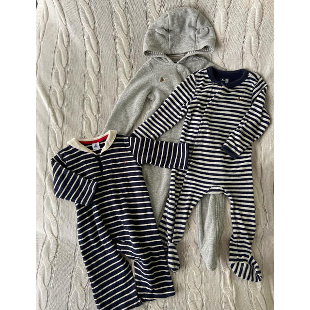 babyGAP(ベビーギャップ)の長袖ロンパース　男の子　3枚セット キッズ/ベビー/マタニティのベビー服(~85cm)(ロンパース)の商品写真