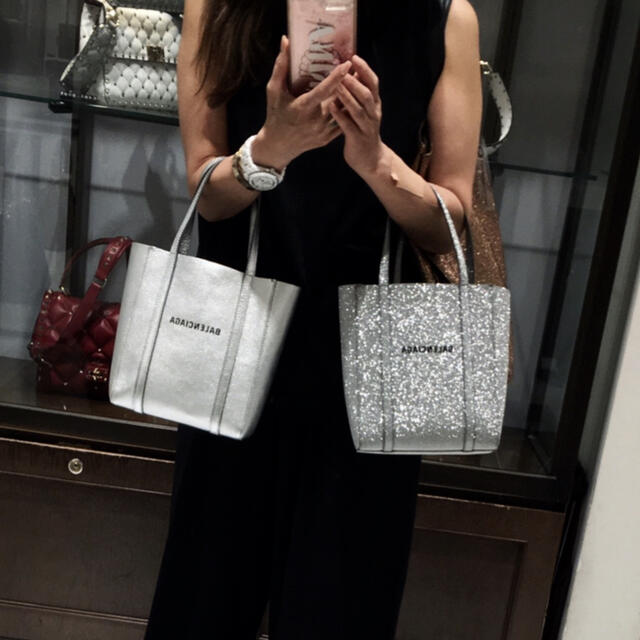 通常在庫品 再お値下げ バレンシアガ EVERYDAY XS ショルダートート