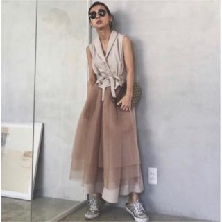 アメリヴィンテージ(Ameri VINTAGE)のとも様　新品　アメリヴィンテージ TULLE DOCKING DRESS(ロングワンピース/マキシワンピース)