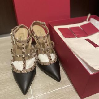 ヴァレンティノ(VALENTINO)の★送料込★美品 ヴァレンティノ パンプス(ハイヒール/パンプス)