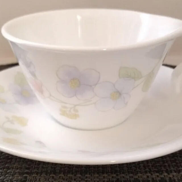 CORELLE(コレール)のコレールカップ＆ソーサー インテリア/住まい/日用品のキッチン/食器(食器)の商品写真