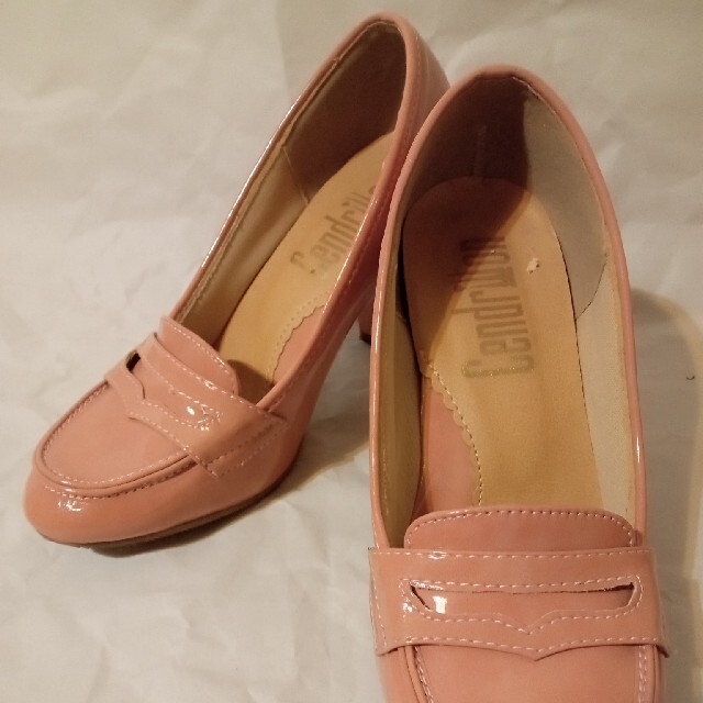 cendrillon サンドリオンピンクエナメルパンプス レペット レディースの靴/シューズ(ハイヒール/パンプス)の商品写真