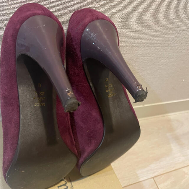 DIANA(ダイアナ)のDIANA ボルドー　パンプス　22.5　ヒール 9㎝ レディースの靴/シューズ(ハイヒール/パンプス)の商品写真