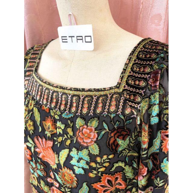 ETRO(エトロ)の未使用 ETRO エトロ ロングワンピース ペイズリー柄 ベロア 黒 サイズ42 レディースのワンピース(ロングワンピース/マキシワンピース)の商品写真