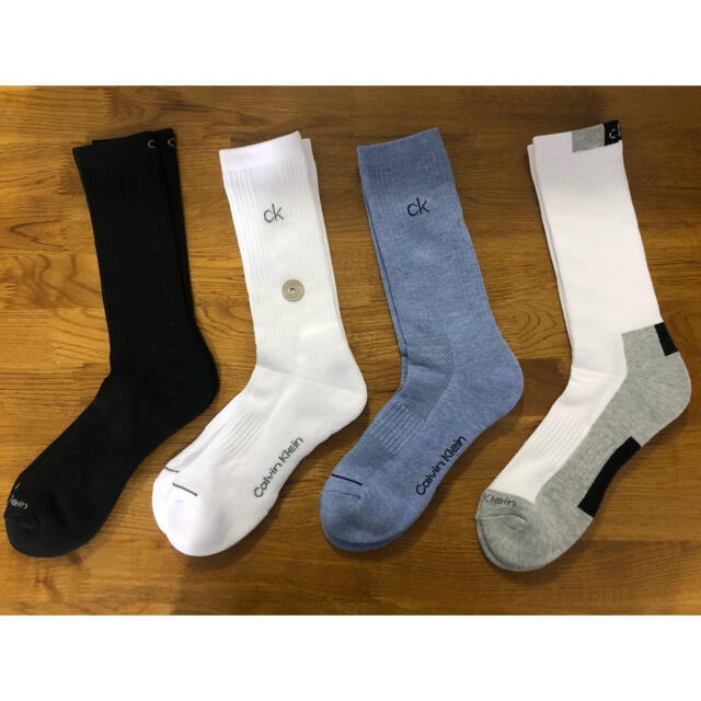 Calvin Klein(カルバンクライン)の新品 カルバンクライン Calvin Klein メンズソックス4足セット201 メンズのレッグウェア(ソックス)の商品写真