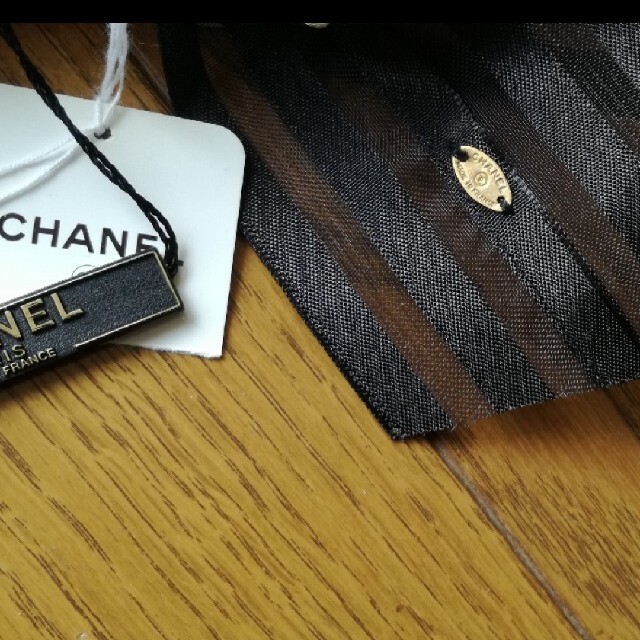 CHANEL(シャネル)の★シャネル　カメリアバレッタ　美品 レディースのヘアアクセサリー(バレッタ/ヘアクリップ)の商品写真