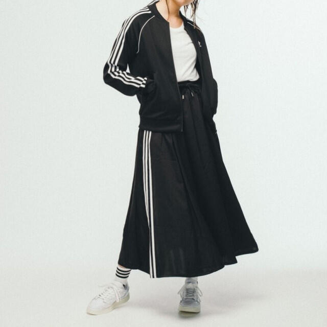 adidas(アディダス)のアディダス　スカート SKIRT　　K　L レディースのスカート(ロングスカート)の商品写真