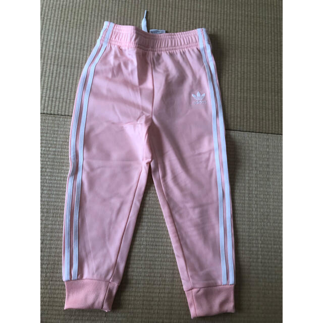 adidas(アディダス)のadidas アディダス　上下セットアップ　100cm 新品 キッズ/ベビー/マタニティのキッズ服女の子用(90cm~)(その他)の商品写真