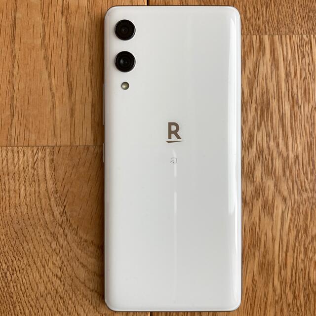 Rakuten(ラクテン)の【中古】楽天ハンド　Rakuten Hand ホワイト スマホ/家電/カメラのスマートフォン/携帯電話(スマートフォン本体)の商品写真