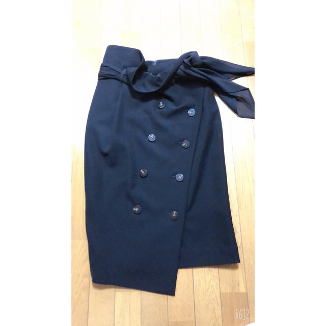 セール！AKIRANAKAボタンスカート レディースのスカート(ひざ丈スカート)の商品写真