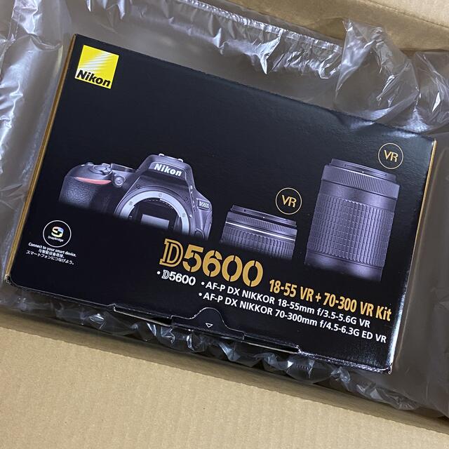 Nikon - 【新品】Nikon ニコン D5600 ダブルズームキット(3年保証書付き)