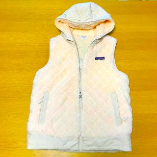 パタゴニア(patagonia)の【ほぼ未使用】パタゴニア  リバーシブルベスト　レディース　S(ベスト/ジレ)