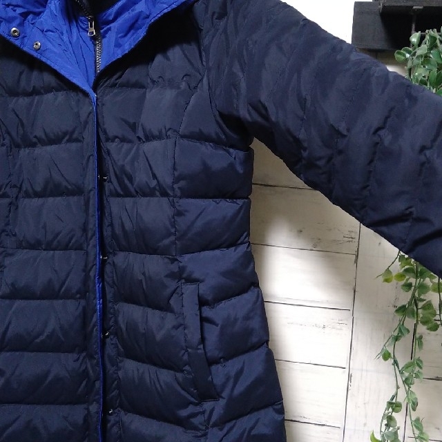UNIQLO(ユニクロ)のユニクロ×セオリー　ロングダウンコート　紺　L　USED レディースのジャケット/アウター(ダウンコート)の商品写真