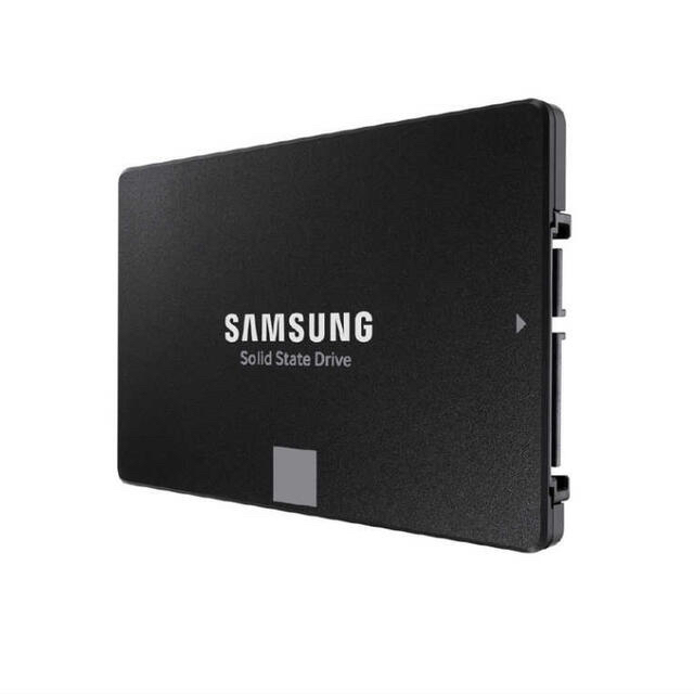 SAMSUNG(サムスン)の【新品・未使用】SAMSUN ポータブルＳＳＤ［１ＴＢ］サムスン　内蔵ＳＳＤ スマホ/家電/カメラのPC/タブレット(PC周辺機器)の商品写真