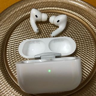 アップル(Apple)のAirPods Pro イヤホン　訳あり　(ヘッドフォン/イヤフォン)