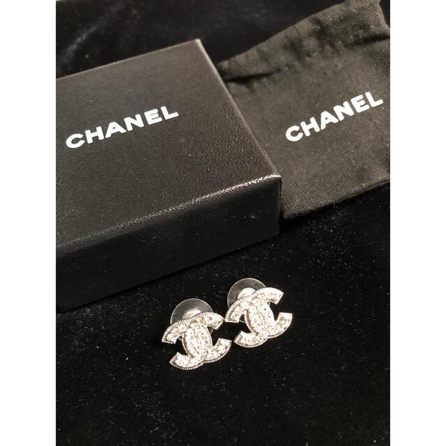 新品未使用】CHANELシャネル 22-23秋冬 CCロゴ 新作 ピアス-