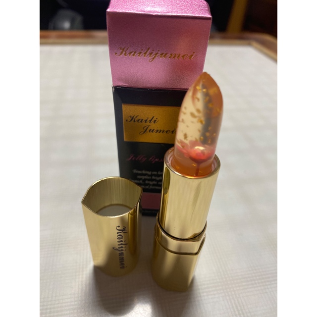 Kylie Cosmetics(カイリーコスメティックス)のカイリジュメイ　リップスティック　 コスメ/美容のベースメイク/化粧品(口紅)の商品写真
