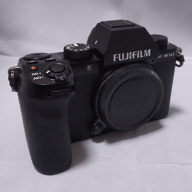 富士フイルム FUJIFILM X-S10レンズキット(中古美品) ミラーレス一眼 富士フイルム FUJIFILM X-S10レンズキット(中古美品) ミラーレス一眼