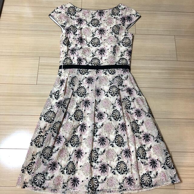 新品未使用 トッカ TOCCA ワンピース 総刺繍 新品未使用 トッカ TOCCA ワンピース 総刺繍