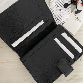 人気急上昇】 新品 完売カラー 新色 残り僅か FURLA 黒 ブラック 折り