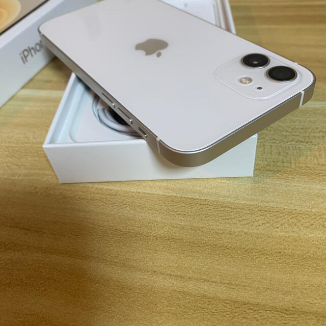 iPhone 12 white 64 SIMフリーの通販 by ゆう's shop｜ラクマ