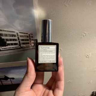 オゥパラディ(AUX PARADIS)のAUX PARADIS パルファム Homme オム15ml(香水(女性用))