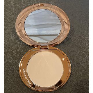 セフォラ(Sephora)のCharlotte Tilbury シャーロットティルブリーパウダー Fair (フェイスパウダー)