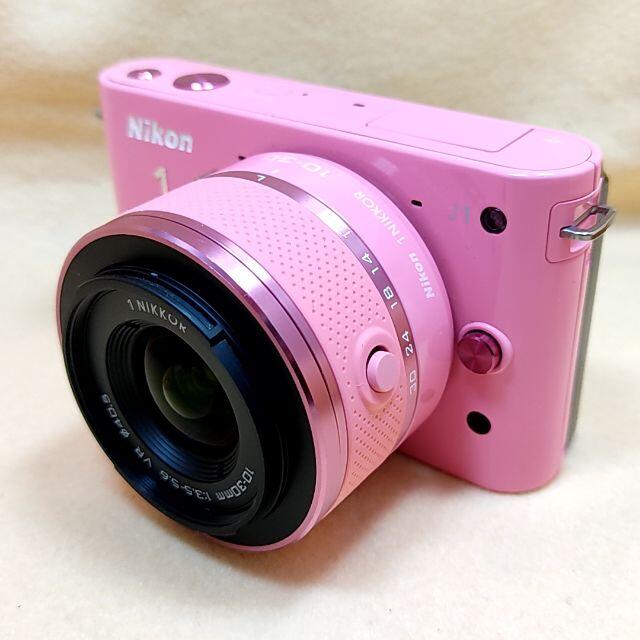 Nikon(ニコン)のミラーレス一眼カメラ Nikon 1 J1 標準ズームレンズ ピンク スマホ/家電/カメラのカメラ(ミラーレス一眼)の商品写真