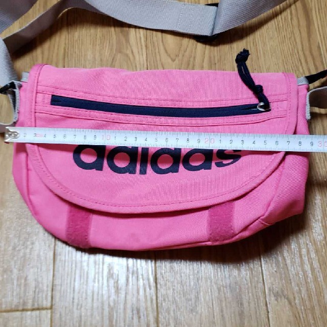 adidas(アディダス)のadidasアディダスショルダーバッグ メンズのバッグ(ショルダーバッグ)の商品写真