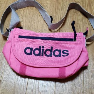 アディダス(adidas)のadidasアディダスショルダーバッグ(ショルダーバッグ)